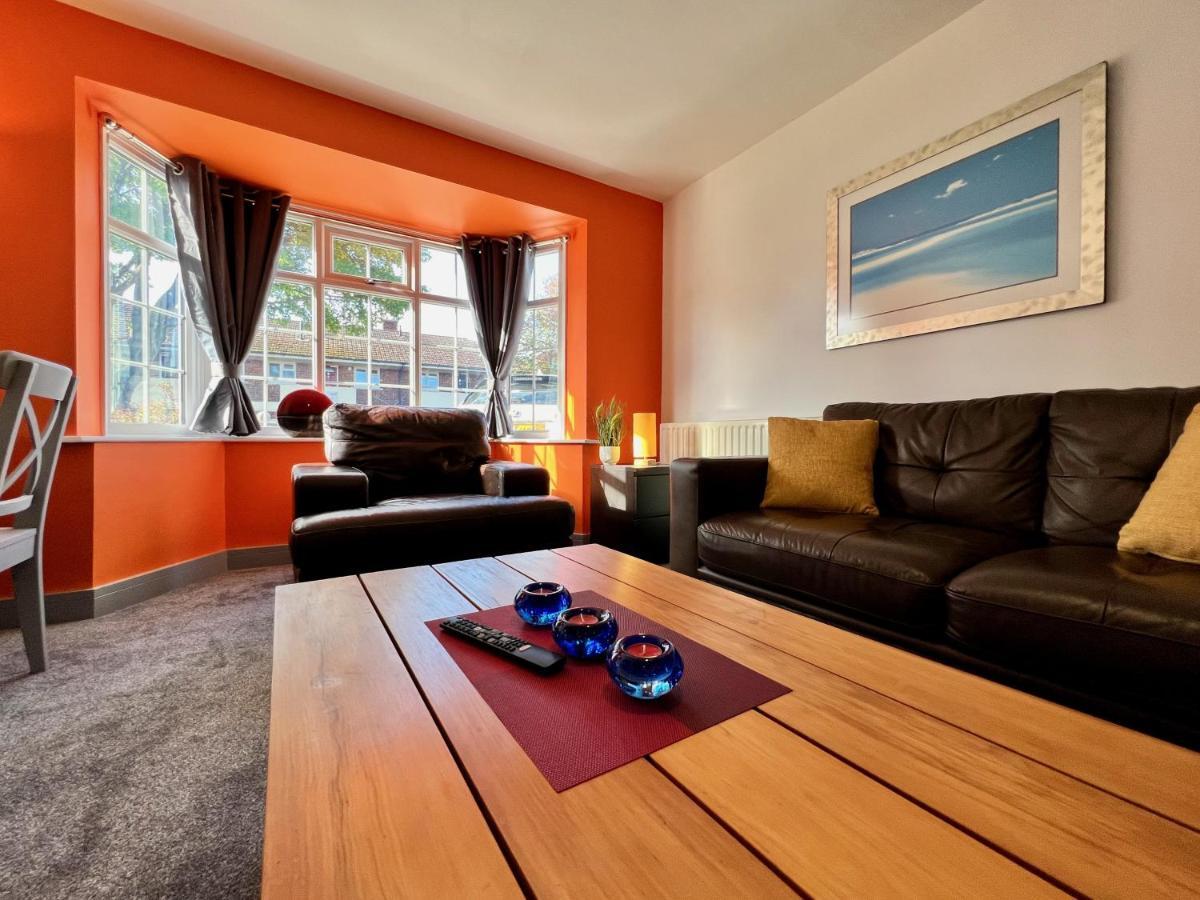 Curzon House One - Great For Contractors Or Family Holidays Κλίθορπς Εξωτερικό φωτογραφία