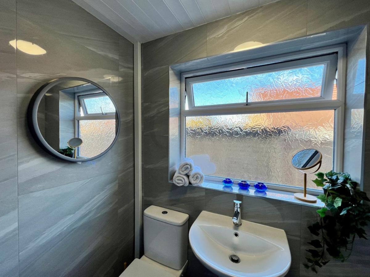 Curzon House One - Great For Contractors Or Family Holidays Κλίθορπς Εξωτερικό φωτογραφία