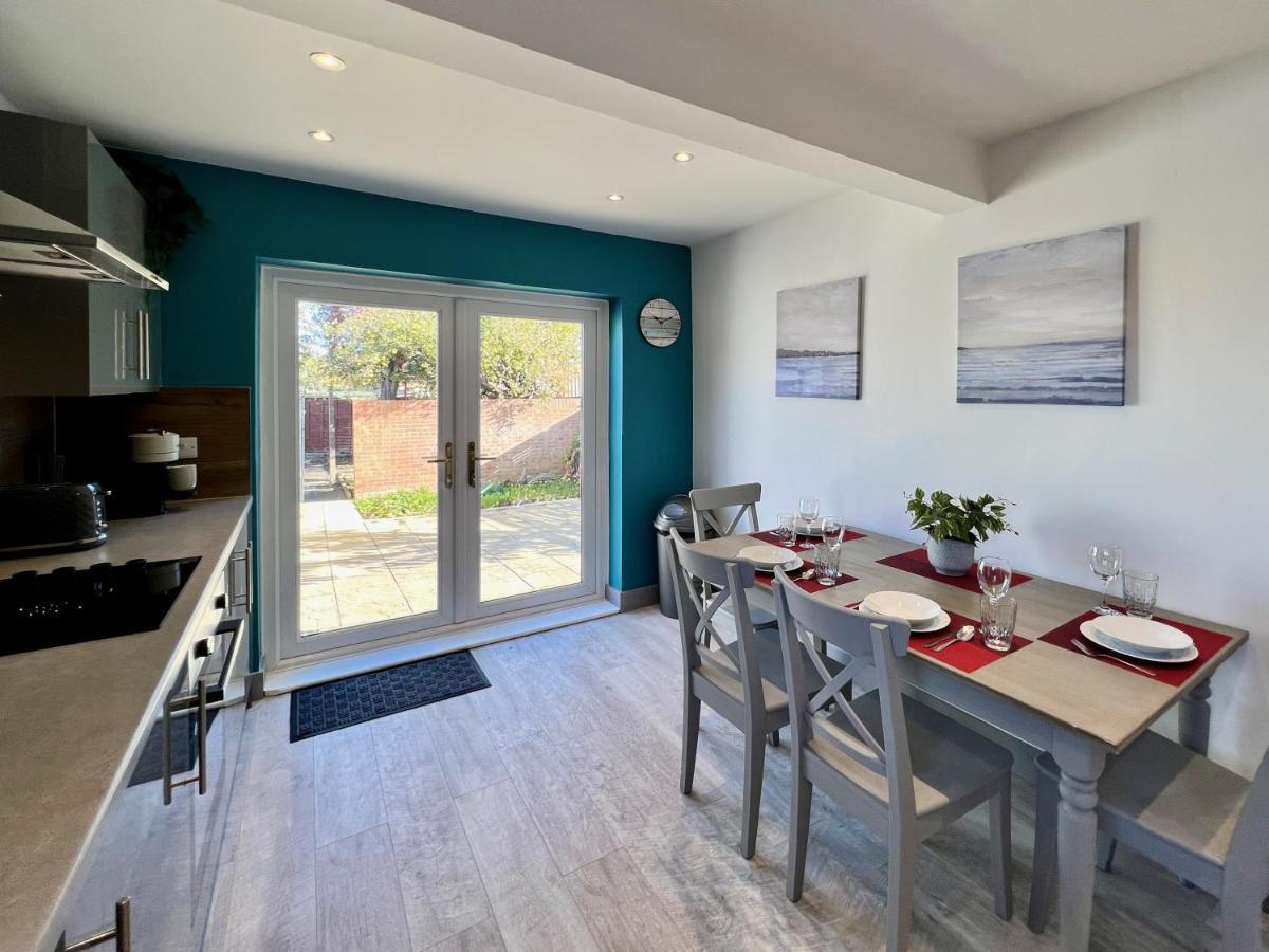 Curzon House One - Great For Contractors Or Family Holidays Κλίθορπς Εξωτερικό φωτογραφία