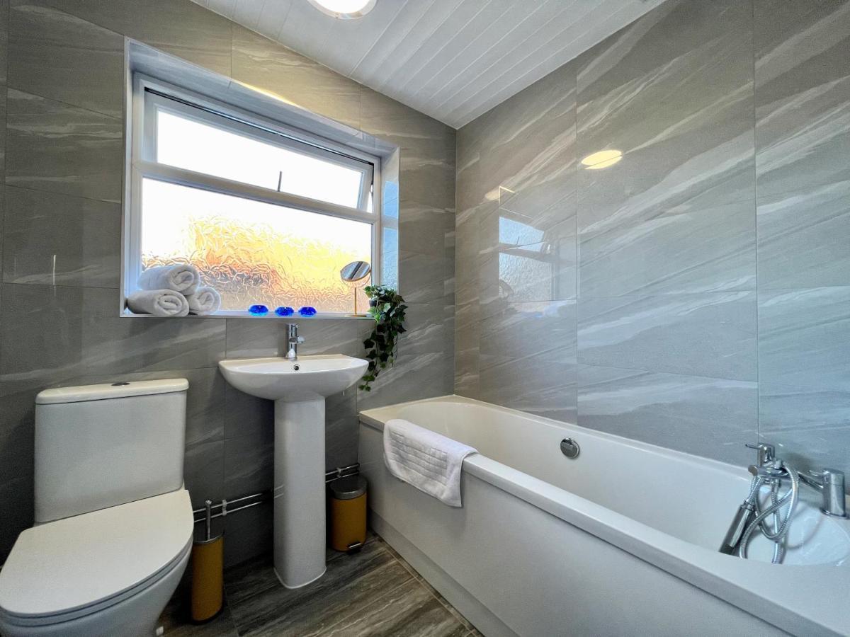 Curzon House One - Great For Contractors Or Family Holidays Κλίθορπς Εξωτερικό φωτογραφία